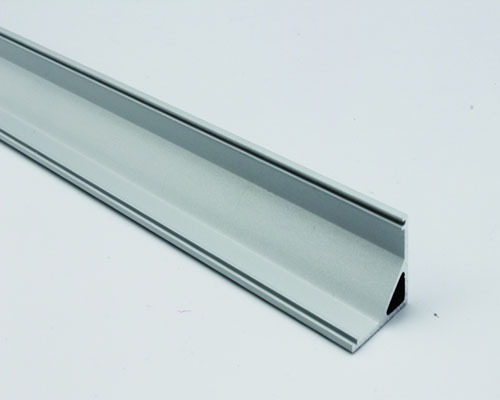 90 fokos keskeny LED profil, 2m